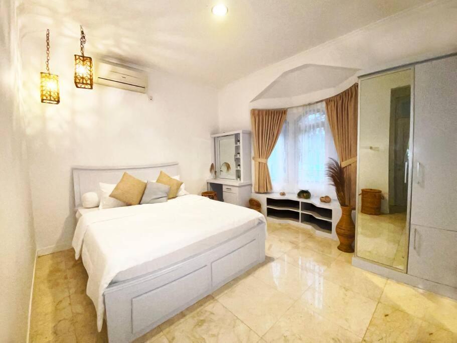 Tropical Villa By Villapedia Citaringgul エクステリア 写真